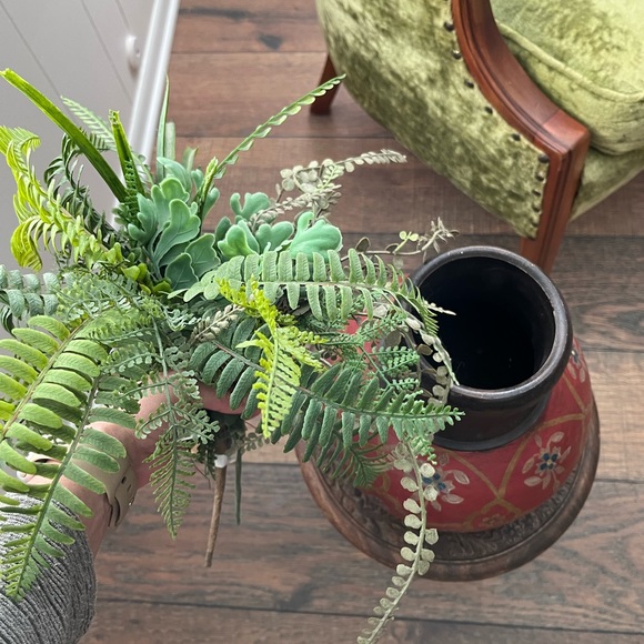 Hand Painted Pot / Vase with Greenery - Picture 4 of 7